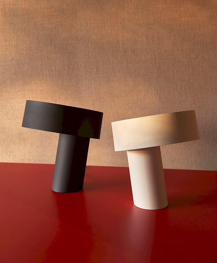 Slant Lampara de mesa4