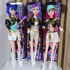 K-Pop Demon Hunter Set x 3 Muñecas Musicales con Accesorios LMT04 0