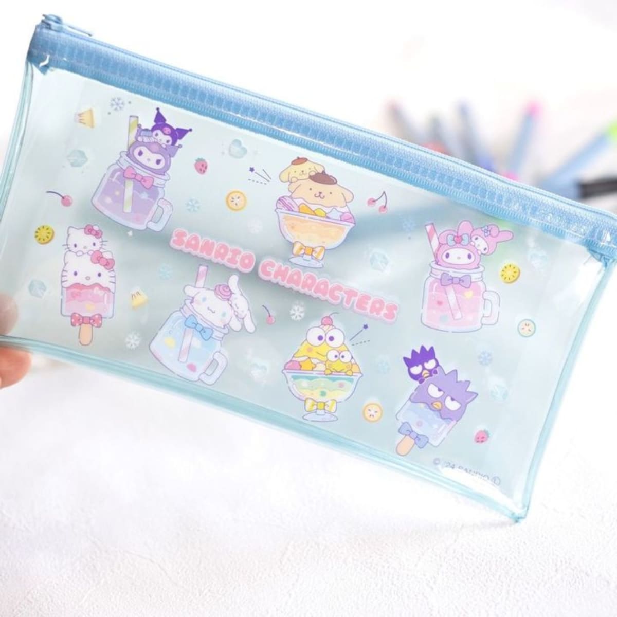 Cartuchera  Hello Kitty y Amigos2