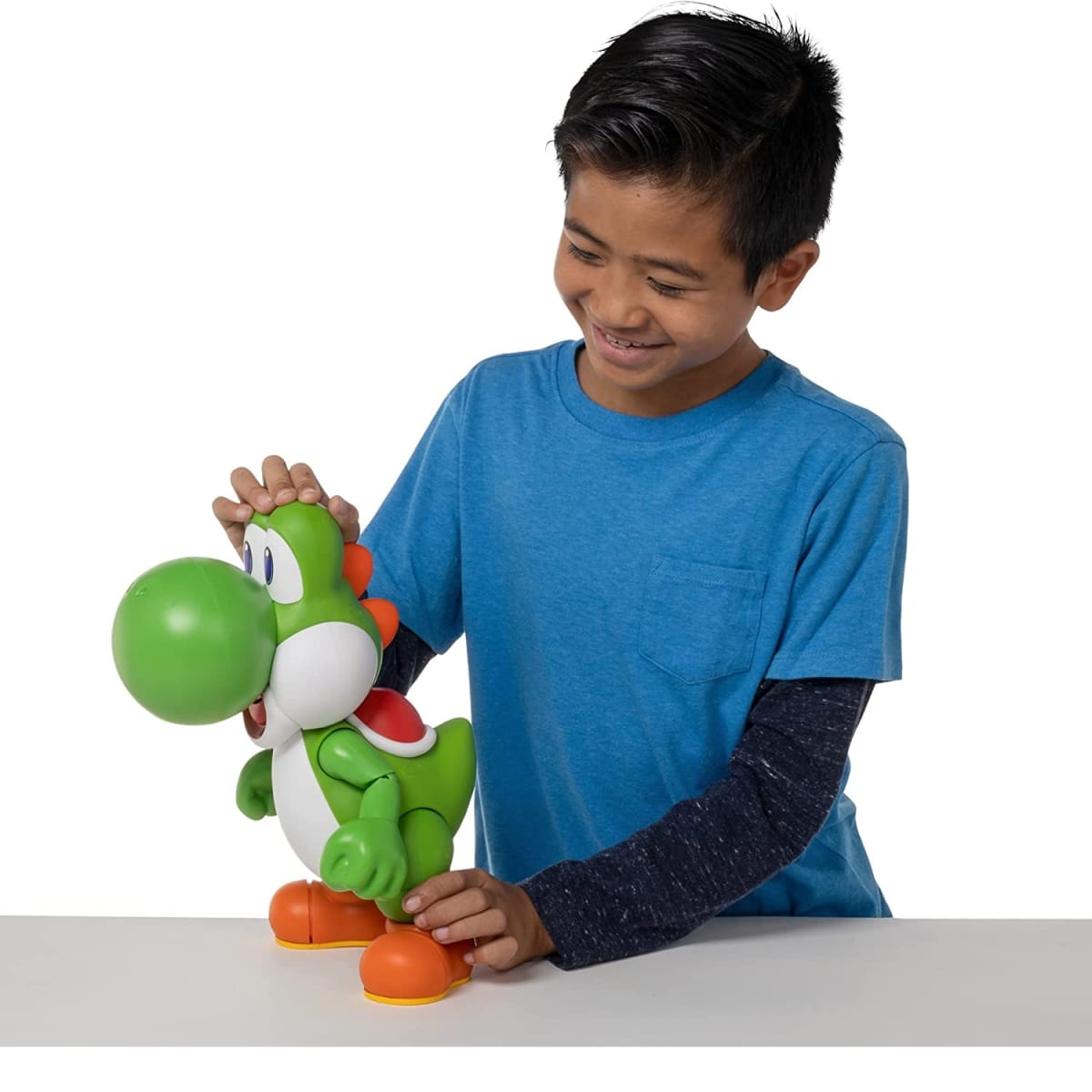 Figura Interactiva Let´s Go Yoshi Super Mario5