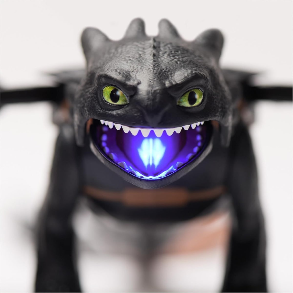 Figura de Chimuelo Como entrenar a tu Dragon, Ultimate Plasma Blast Toothless con luces y sonidos5