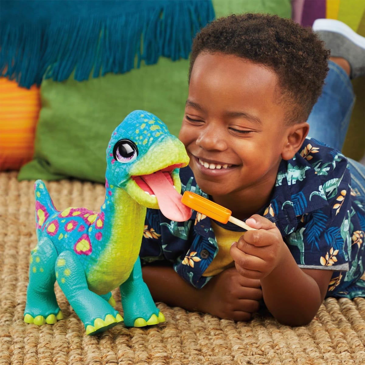 Mascota FurReal Snackin' Sam the Bronto5