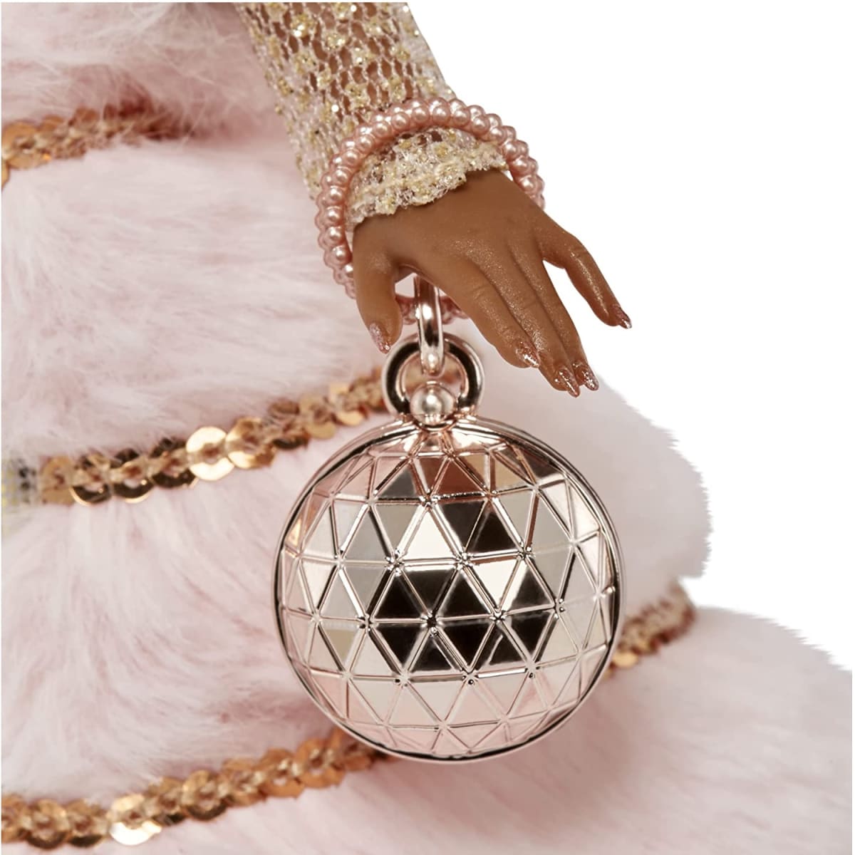 L.O.L Surprise OMG Collector NYE Queen3