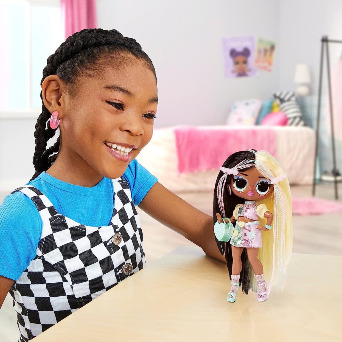 LOL Surprise Tweens Doll S4 Darcy Blush4