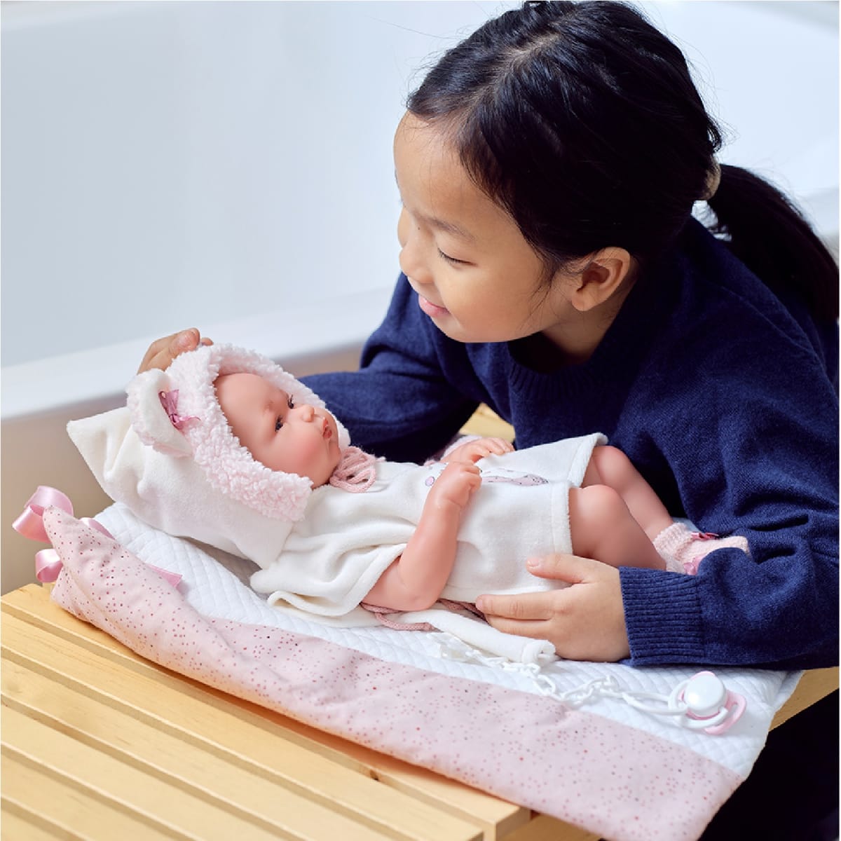 Muñeca Llorens Bimba 35 Cm Capita Baño1