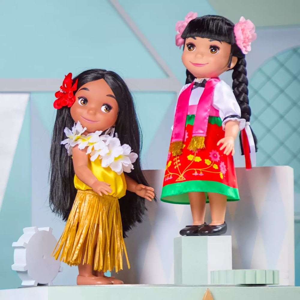 Muñeca Animators -Its a Small World- Hawaii Musical6