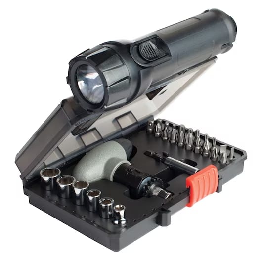 Set SOS automovil Black and Decker con linterna y chaleco reflectante6