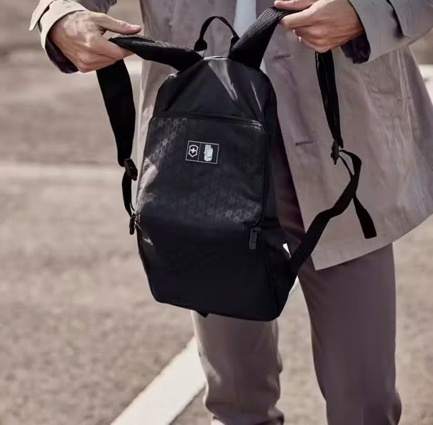 Victorinox Mochila plegable Negra1