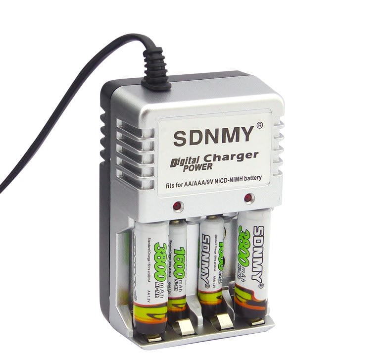 Cargador De Pilas + 2 AA Y 2 AAA Recargables1