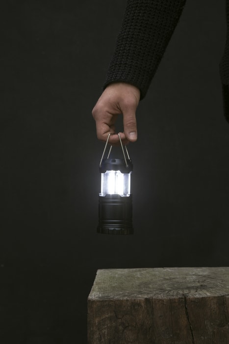 Mini Farol LED colapsable de bolsillo5