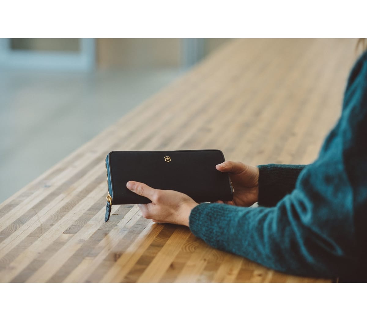 Billetera de cuero Victorinox Victoria 2.0 Continental8