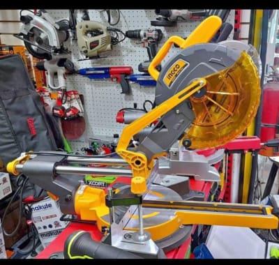 Ingleteadora Telescópica de 10