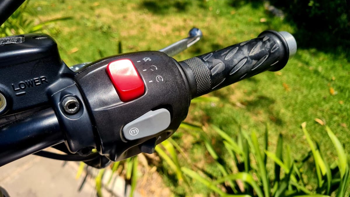 TRIUMPH BONNEVILLE T120 BLACK 201711