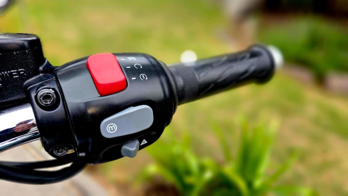 TRIUMPH BONNEVILLE T120 201812