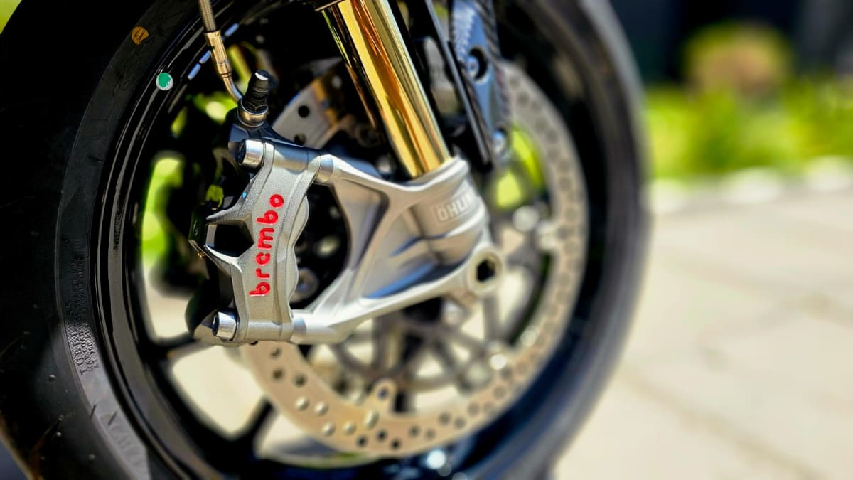 TRIUMPH SPEED TRIPLE 1200 RR 202215