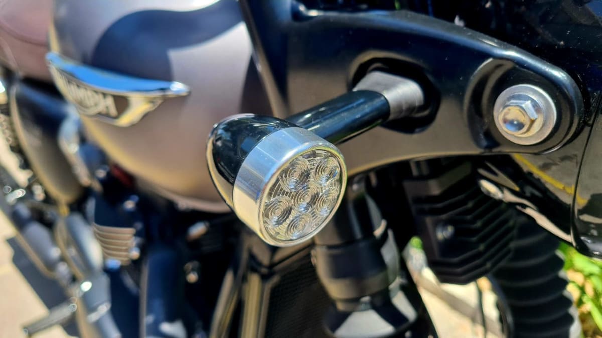 TRIUMPH BONNEVILLE T120 BLACK 201716