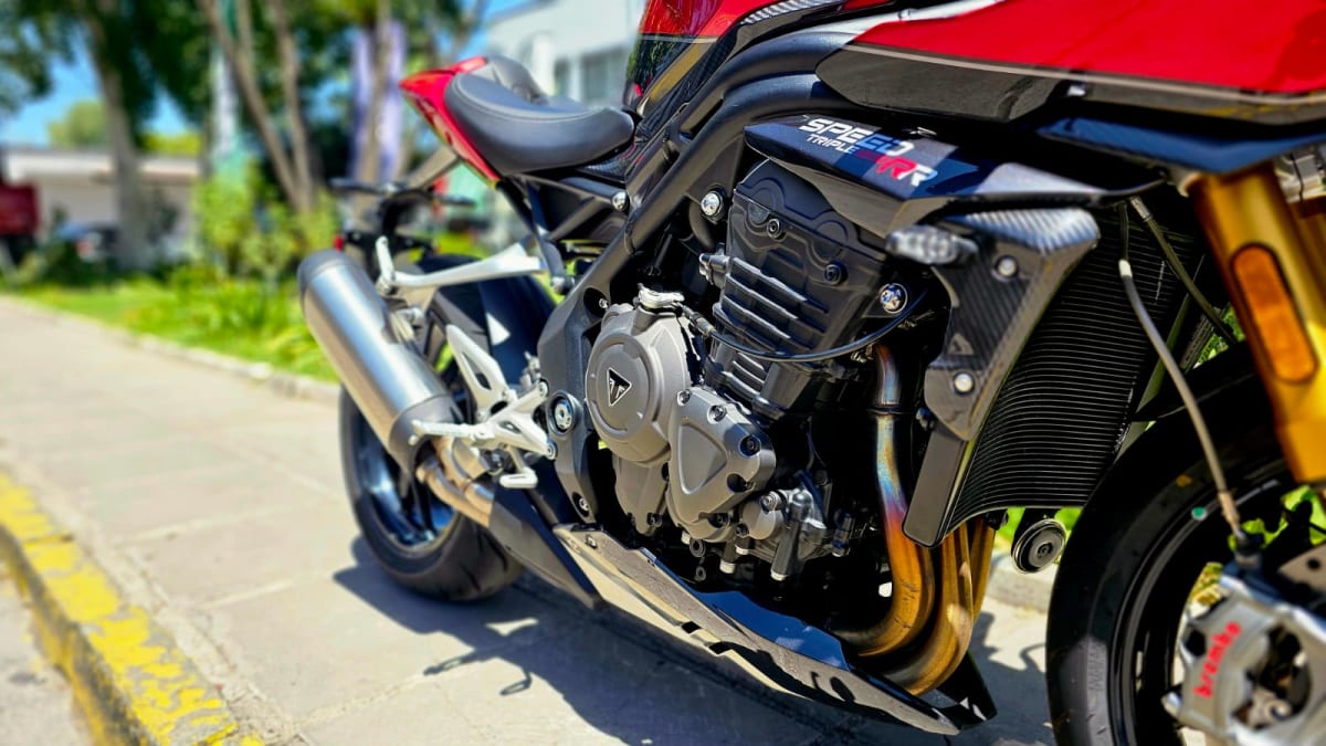 TRIUMPH SPEED TRIPLE 1200 RR 202216