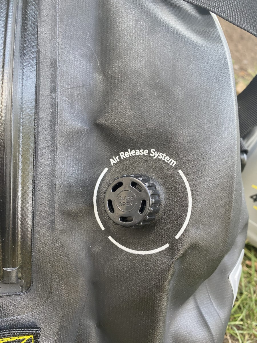 Tourfella Bolso Hermetico 40L Negro2