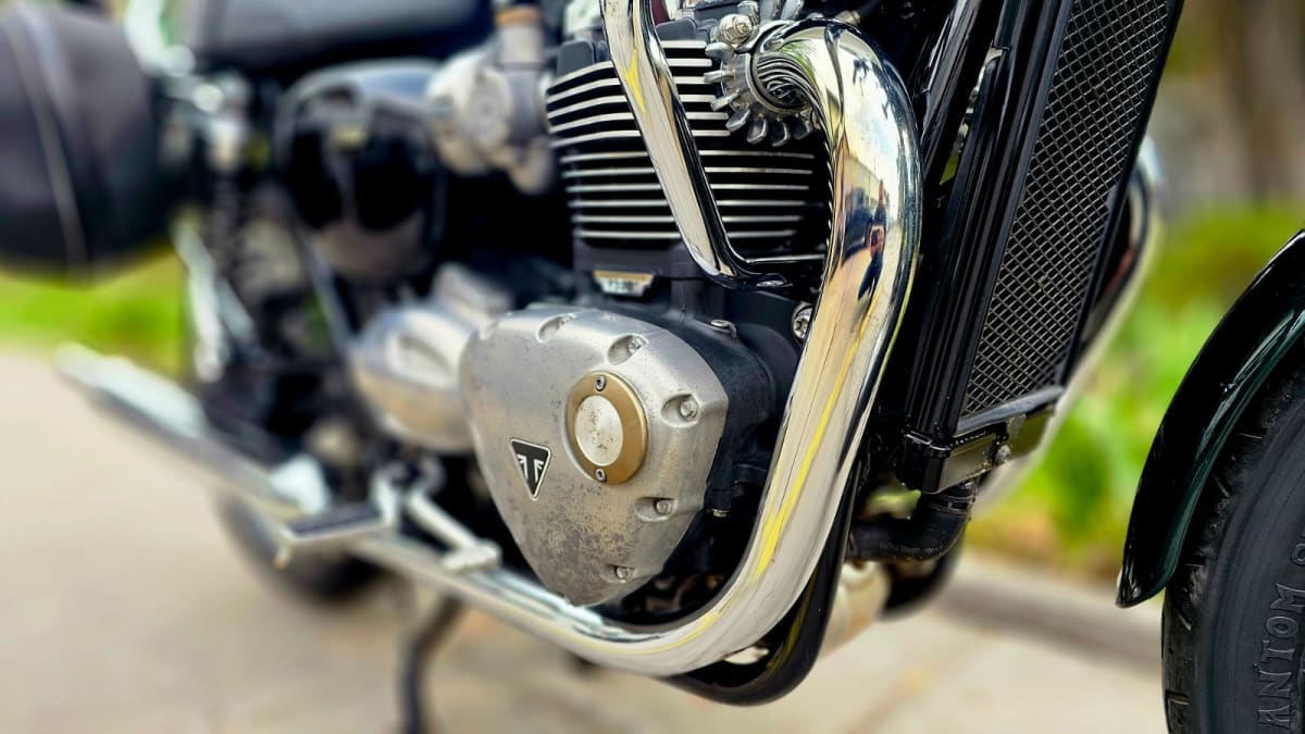 TRIUMPH BONNEVILLE T120 201816