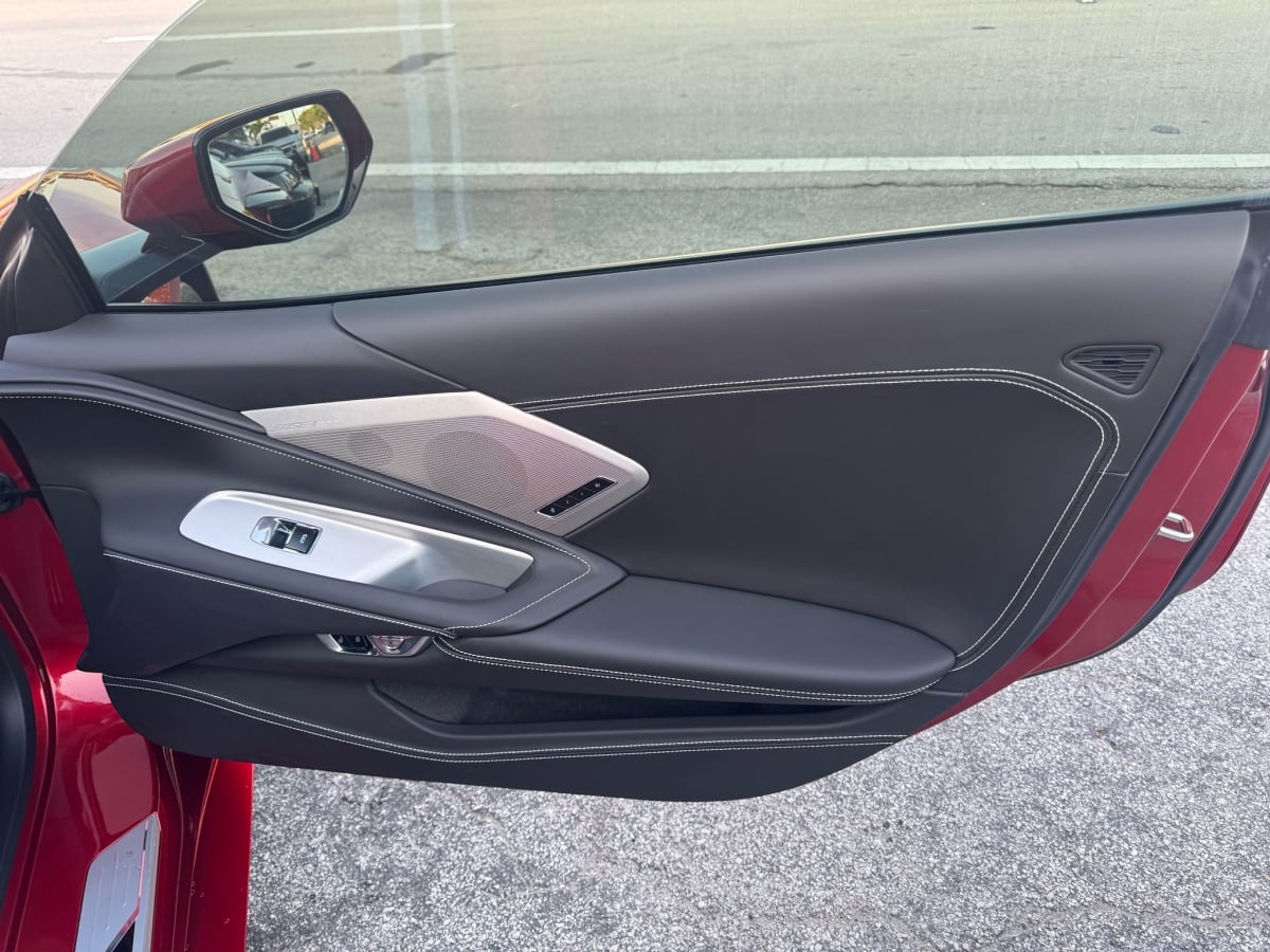 CHEVROLETE CORVETTE STINGRAY C8 202522