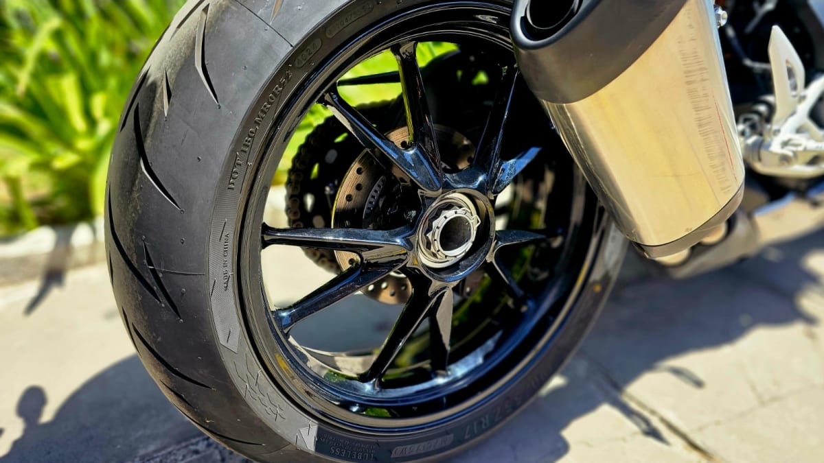 TRIUMPH SPEED TRIPLE 1200 RR 202223