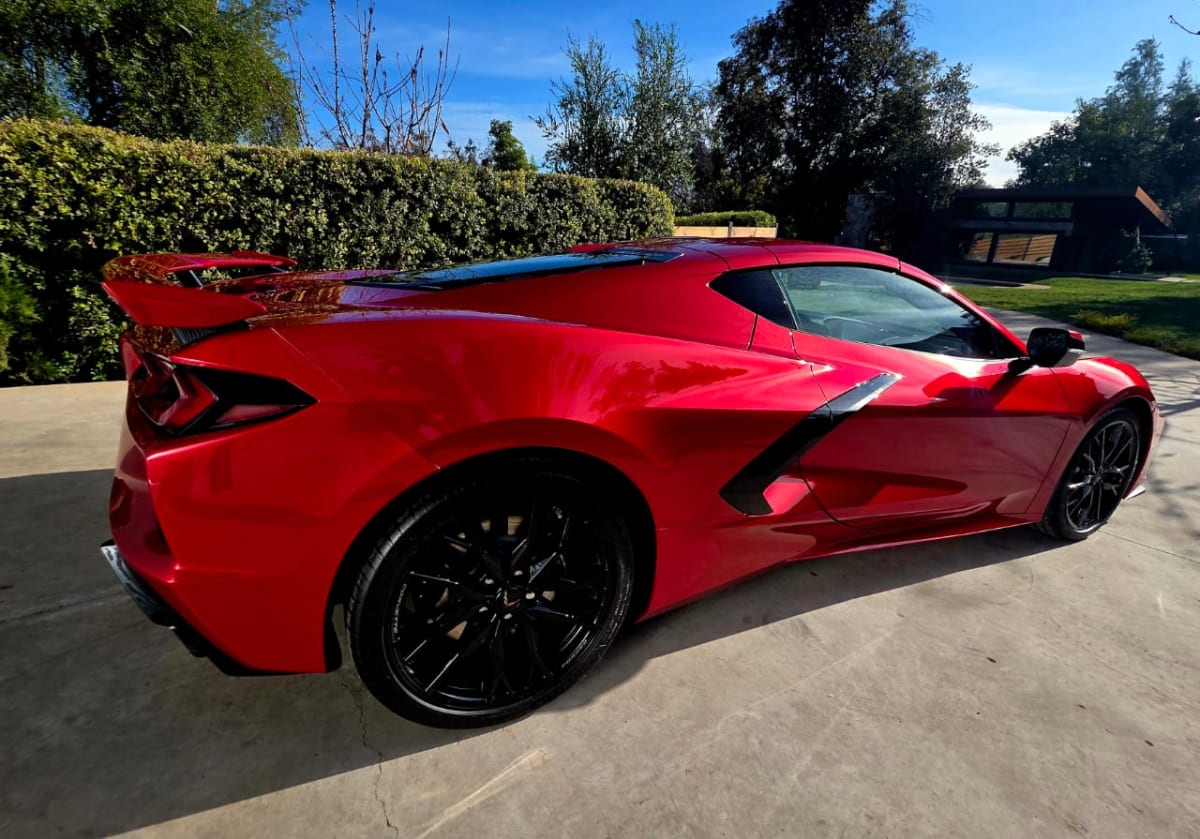 CHEVROLETE CORVETTE STINGRAY C8 20253