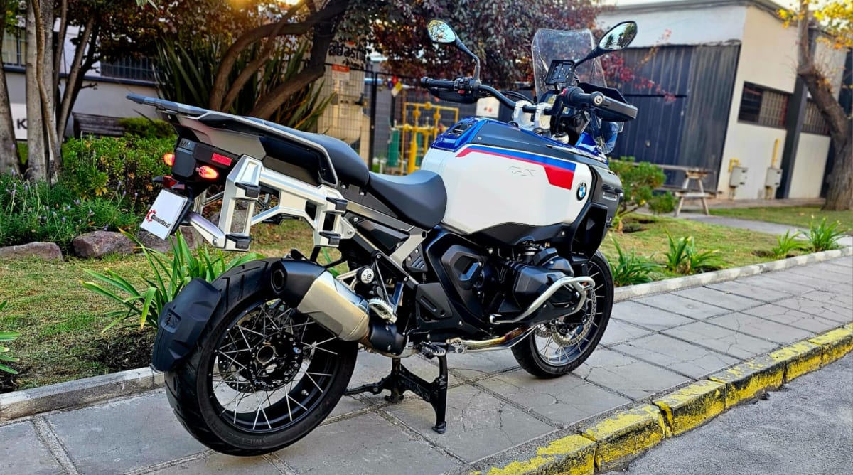 BMW R1300 GS ADV 2025 automatica3