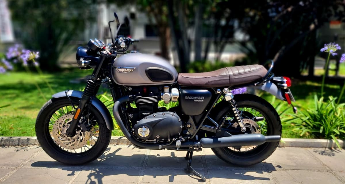 TRIUMPH BONNEVILLE T120 BLACK 20175