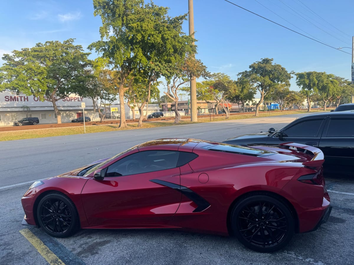 CHEVROLETE CORVETTE STINGRAY C8 20256