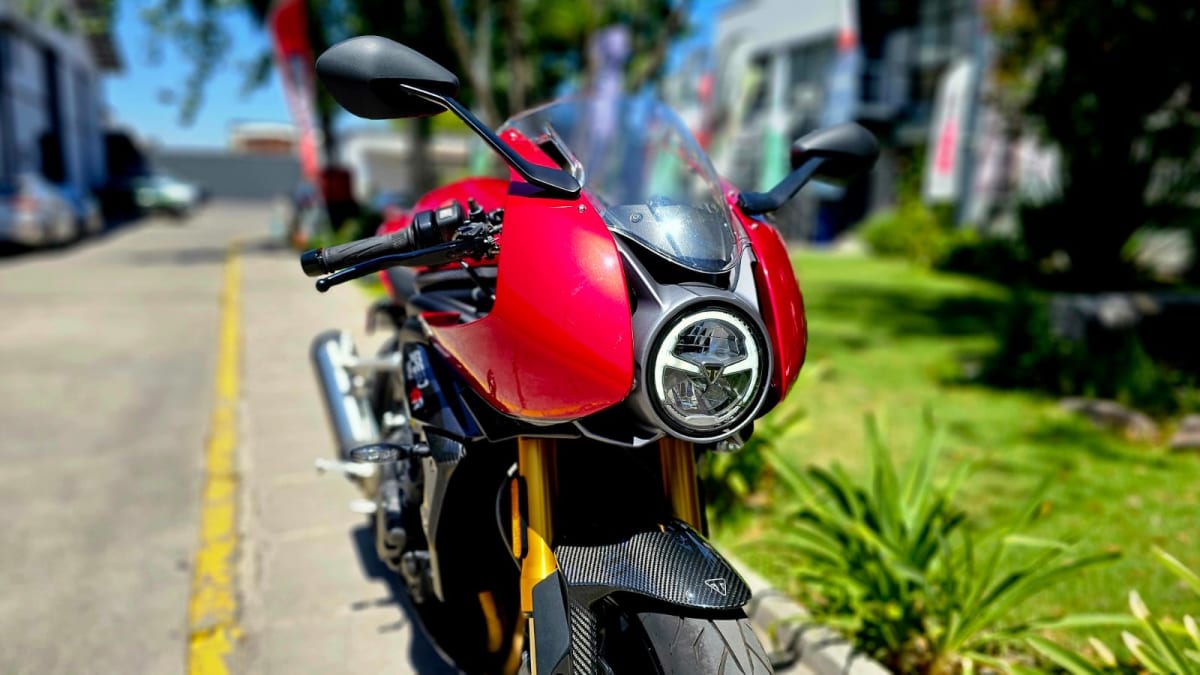 TRIUMPH SPEED TRIPLE 1200 RR 20227