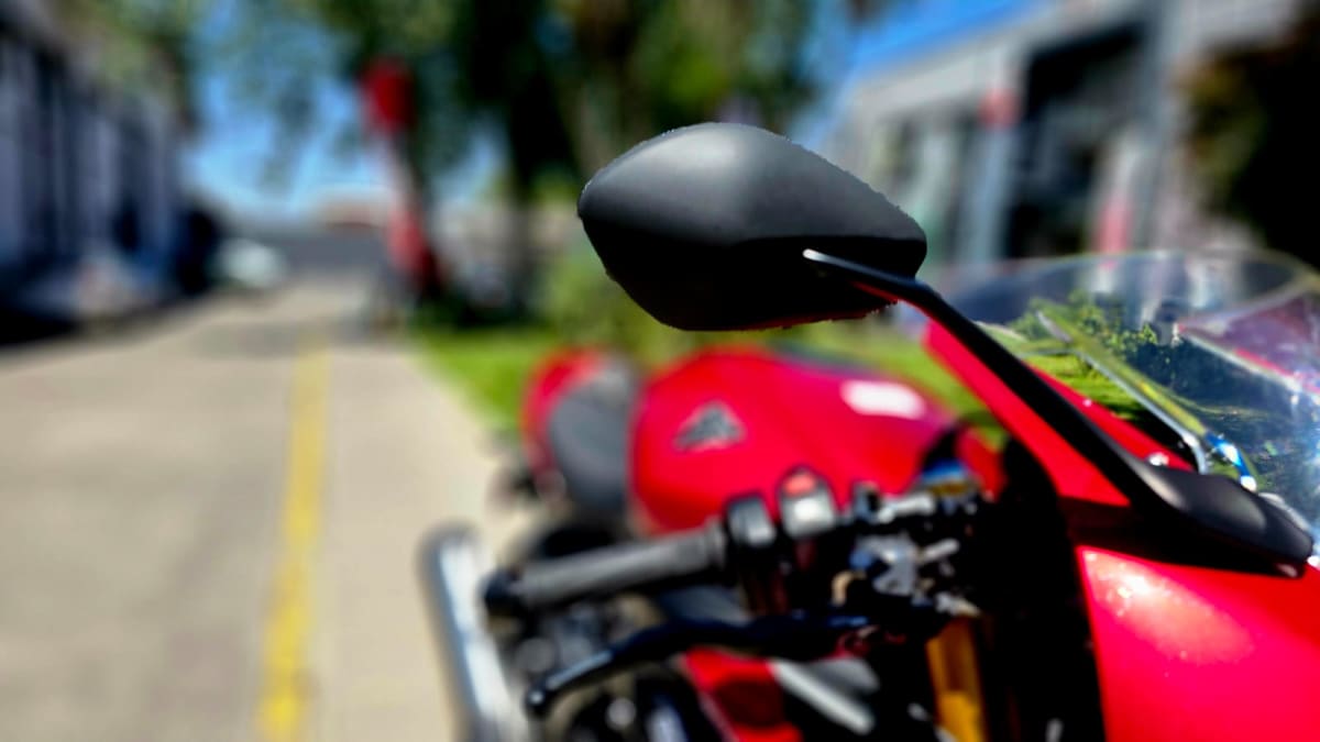 TRIUMPH SPEED TRIPLE 1200 RR 20229