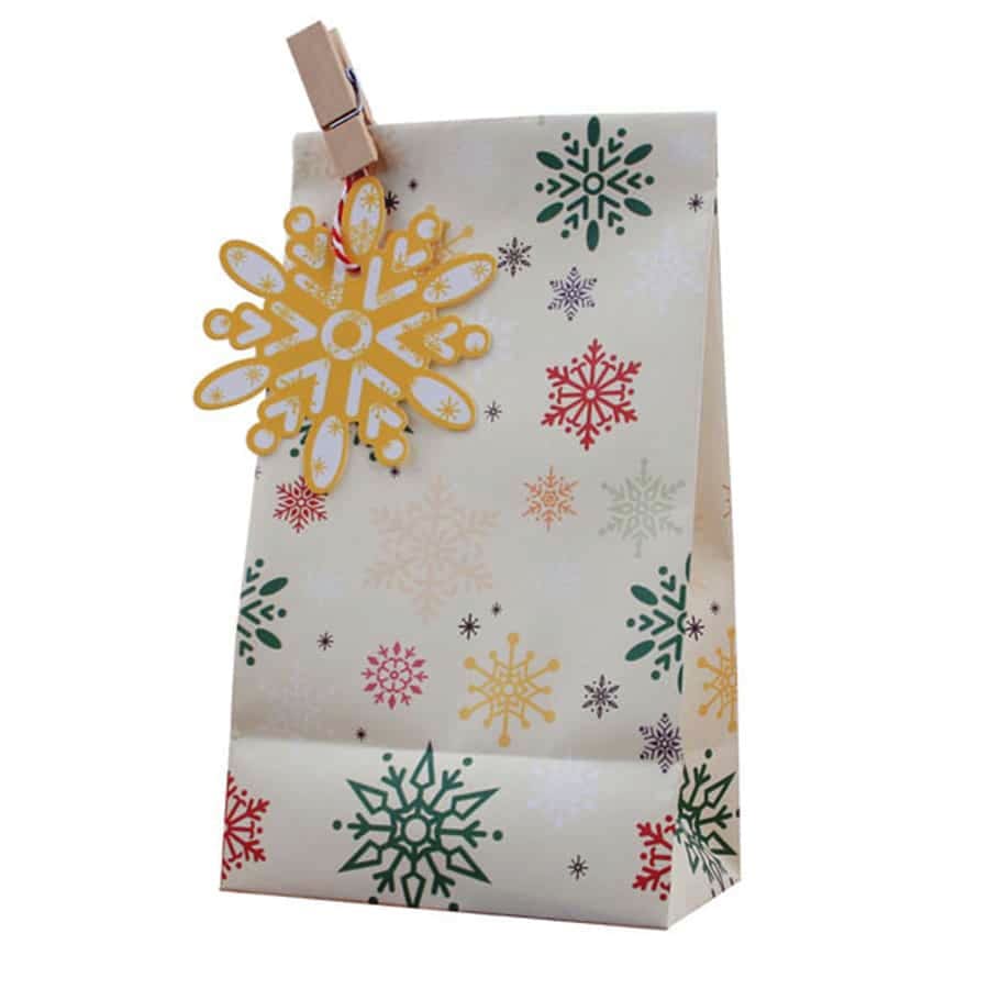 Set Bolsas de Papel Navidad con Sticker y Tag - 12 Unidades8