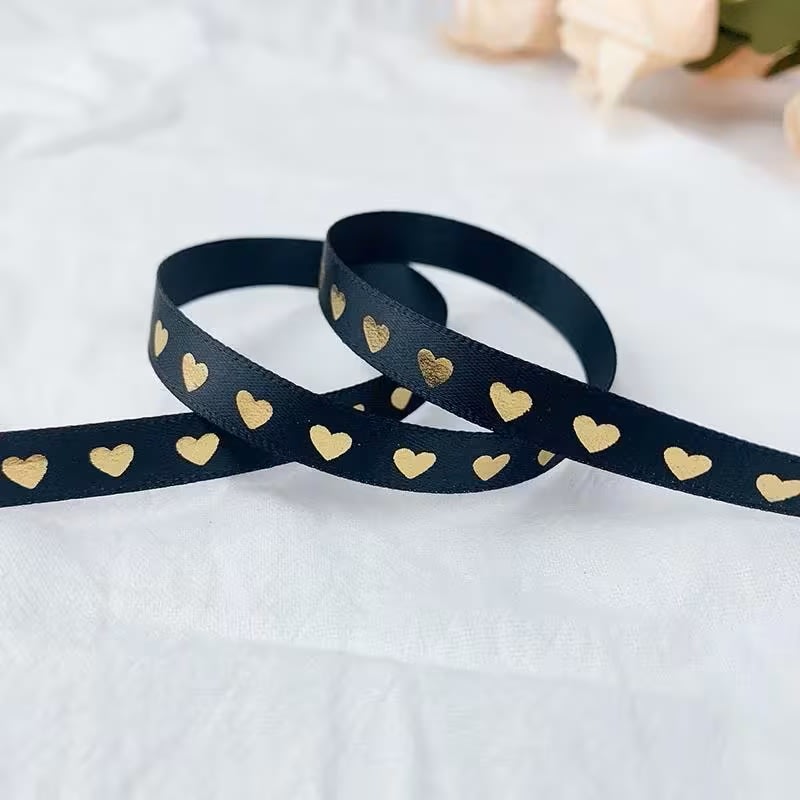 Cinta de Tela para Lazo Negro Corazón Dorado 5 Metros3