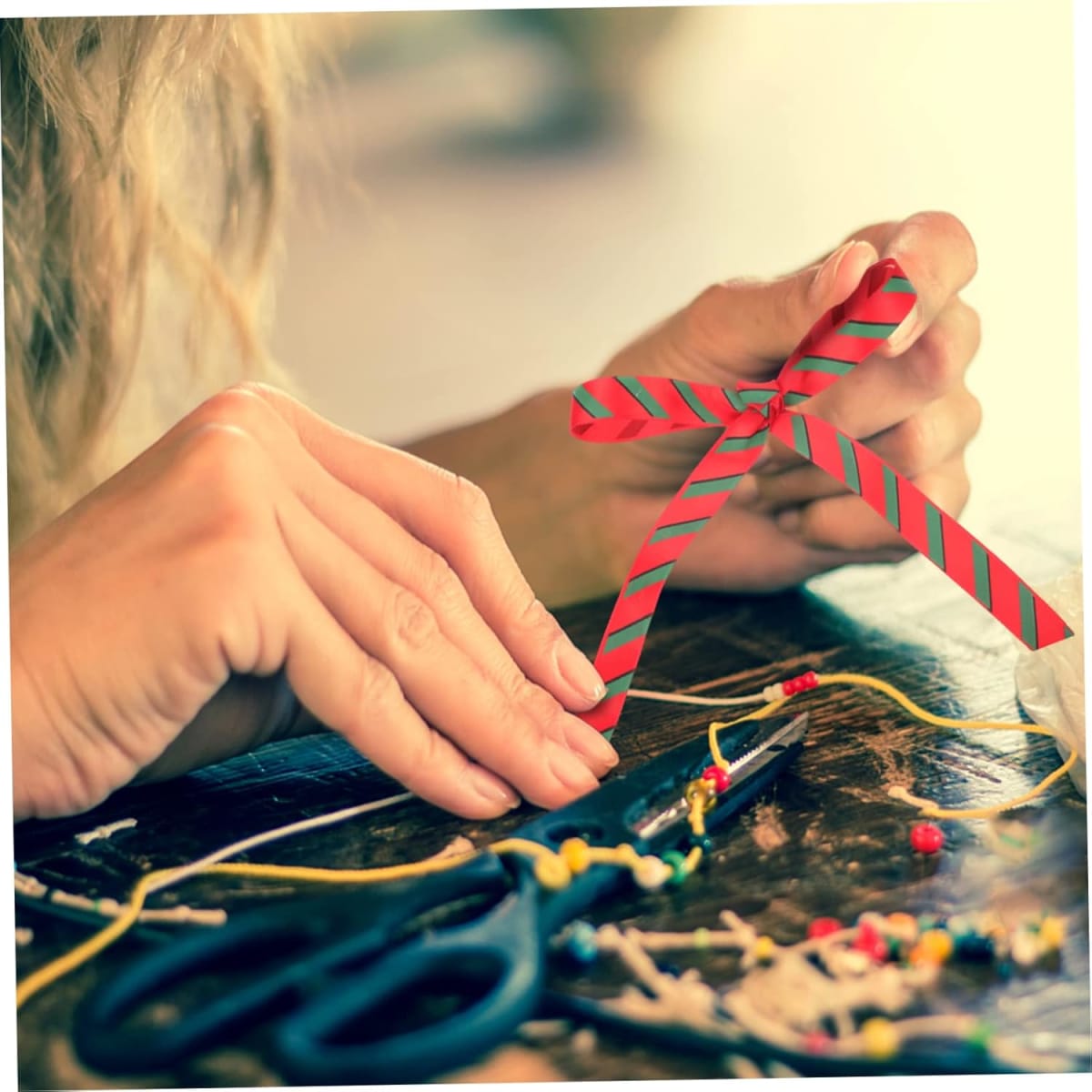 Cinta de Tela para Lazo Rojo Lineas Verdes 5 mts.2