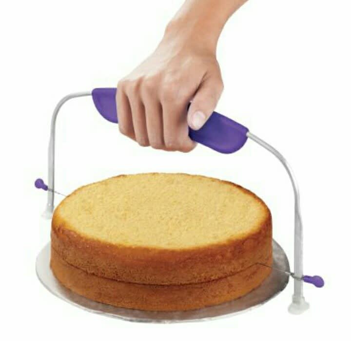 Cortador Nivelador de Bizcochos 30 cm. 1