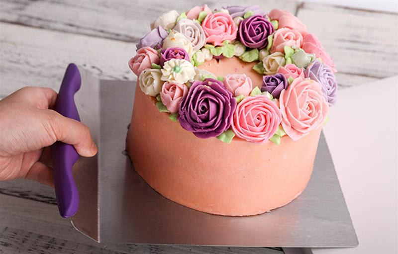 Elevador de Tortas 24.5 cm. Metálico3