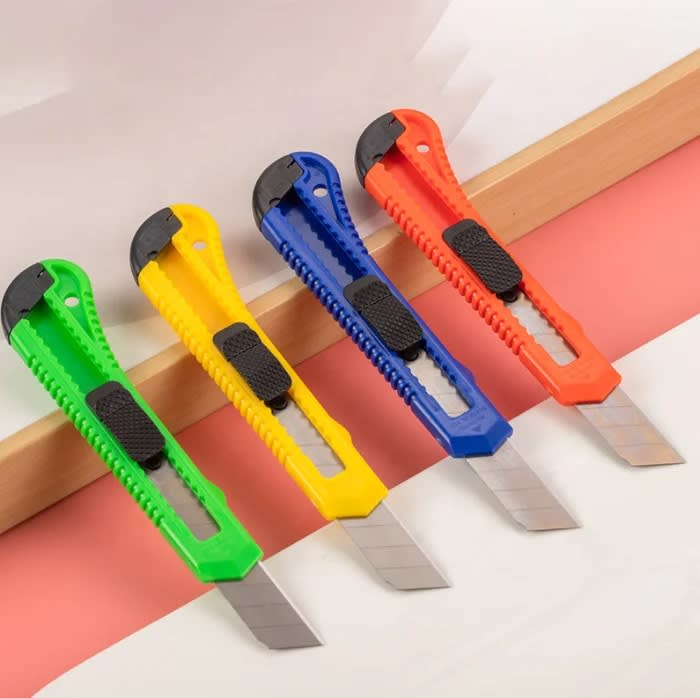 Pack 12 Cuchillos Cartoneros Tip Top 15 cm. Colores9