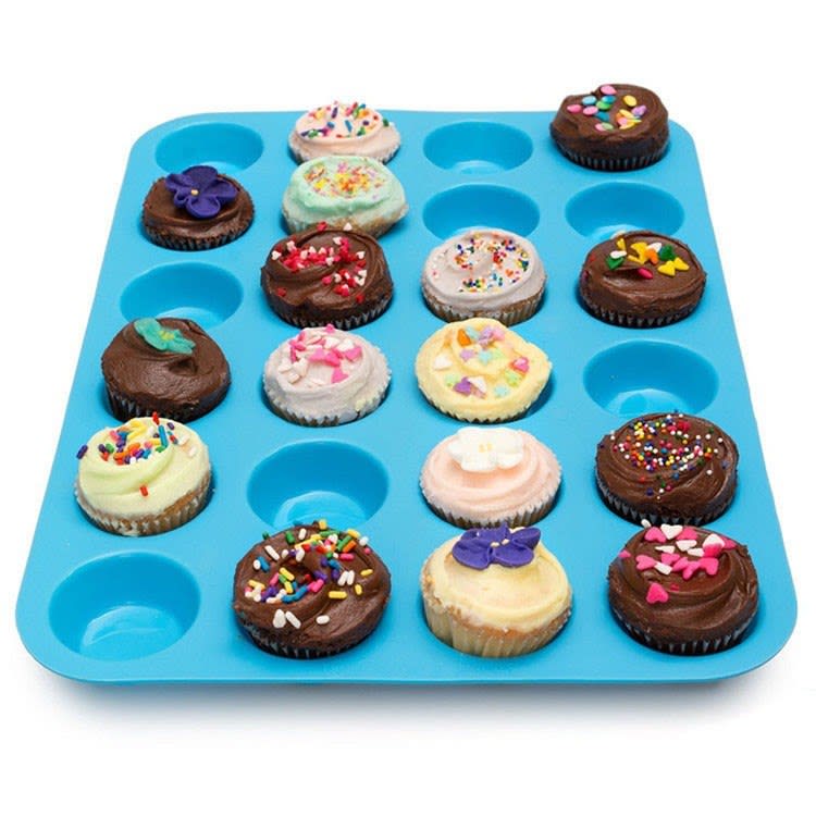 Molde 24 Minicupcakes Silicona2