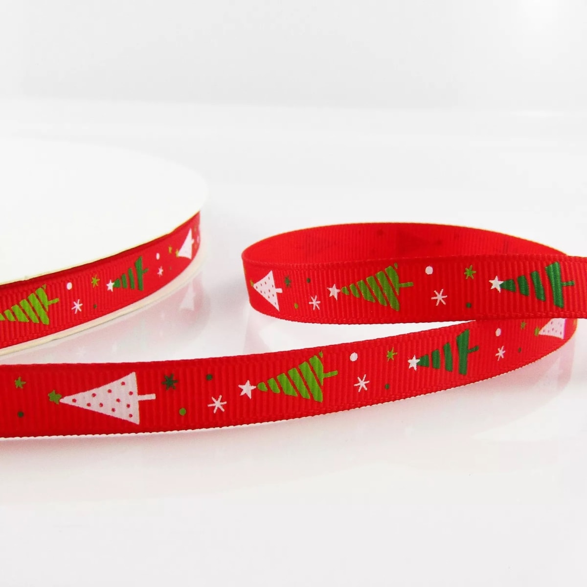 Cinta de Tela para Lazo Rojo y Pinos 5 mts.2