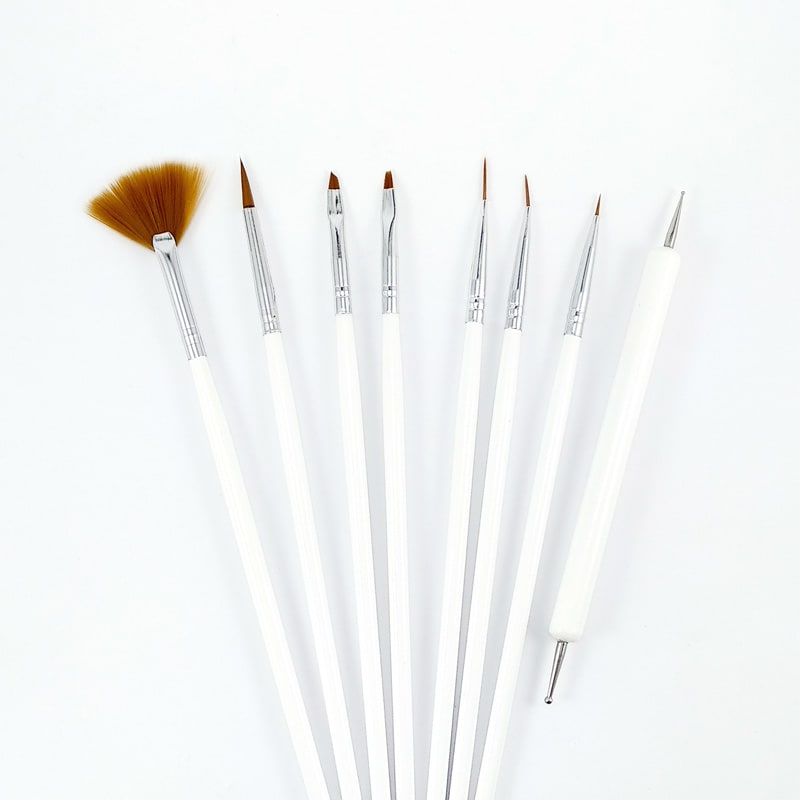 Set de 7 Pinceles + Punzón1