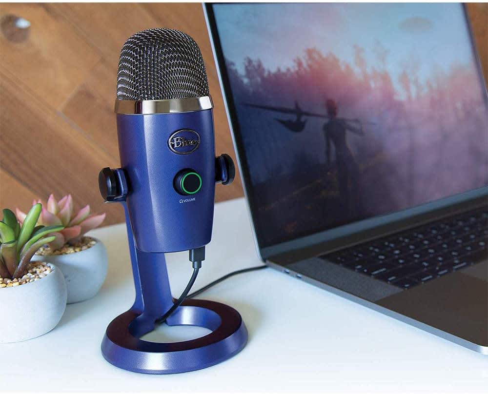 MICROFONO BLUE YETI NANO AZUL (988-000089)2