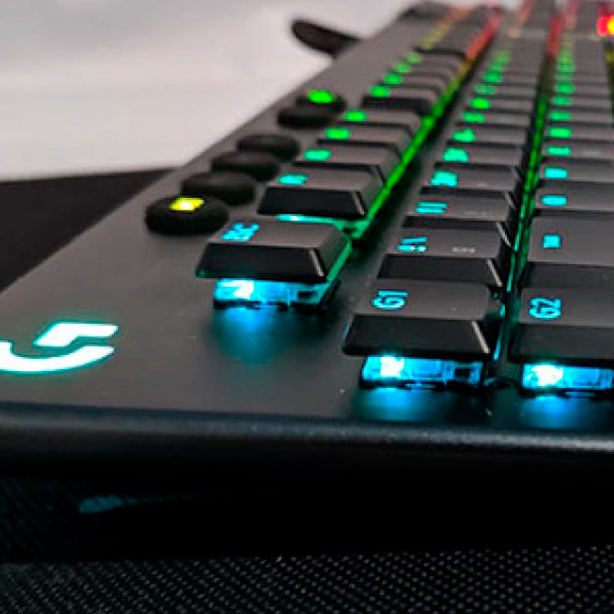 TECLADO LOGITECH G815 MECANICO RGB (920-008984)2