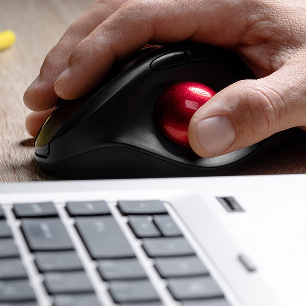 MOUSE KLIPXTREME TRACKBALL INALAMBRICO ERGO (KMW-800)2