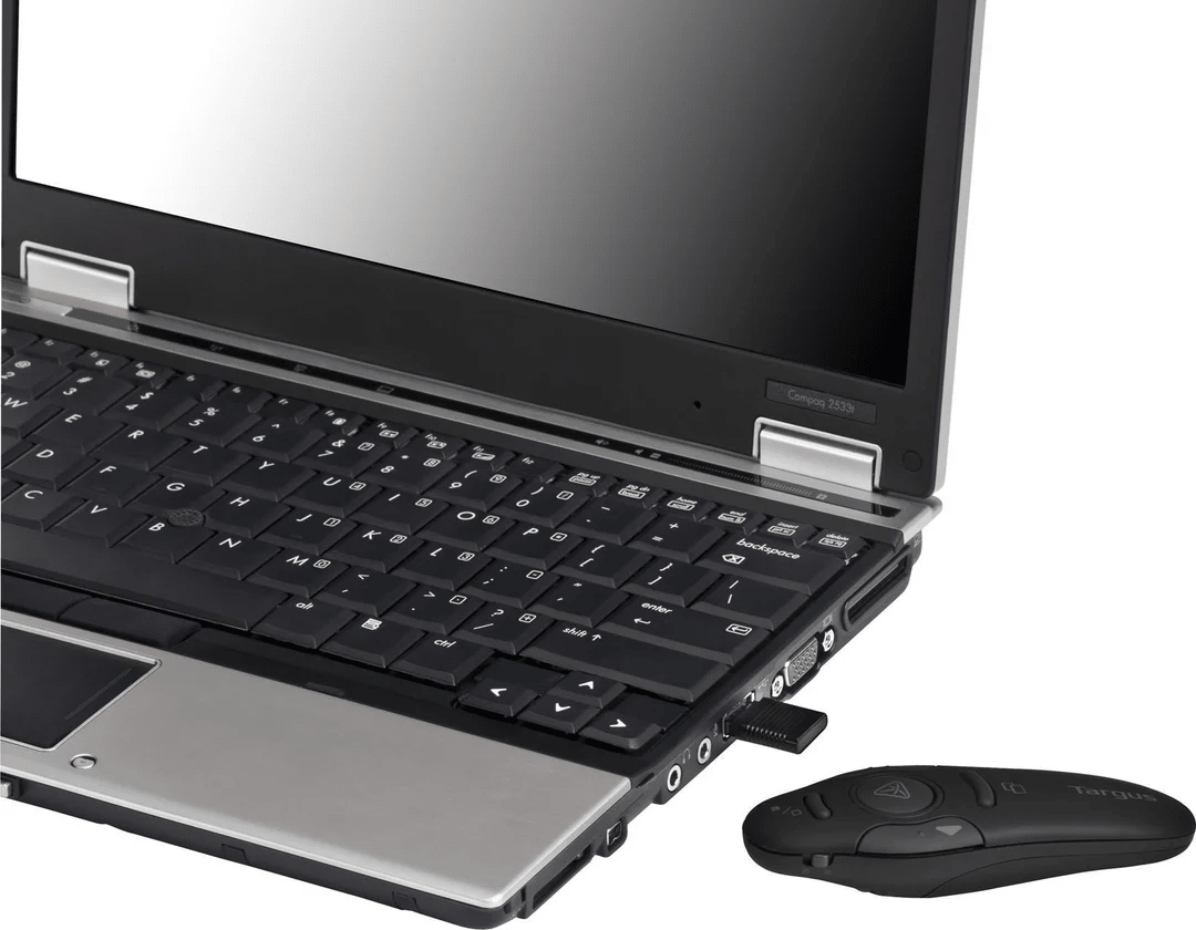 PRESENTADOR USB TARGUS AMP16US INALÁMBRICO C/PUNTERO LASER 15M ALCANCE (AMP16US) (NT8)8