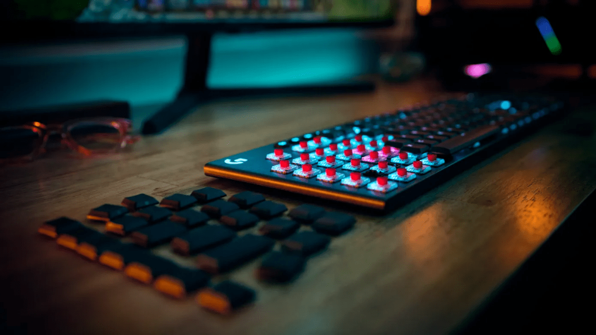 TECLADO LOGITECH G915 X LIGHTSPEED/BT LIGHTSYNC RGB / KEYCONTROL NEGRO (920-012670) (NT8)8