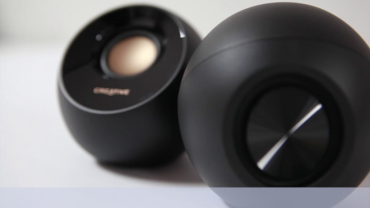 PARLANTE CREATIVE PEBBLE 2.0 4.4W 3.5MM USB-POWER (51MF1680AA000) (NT8)2