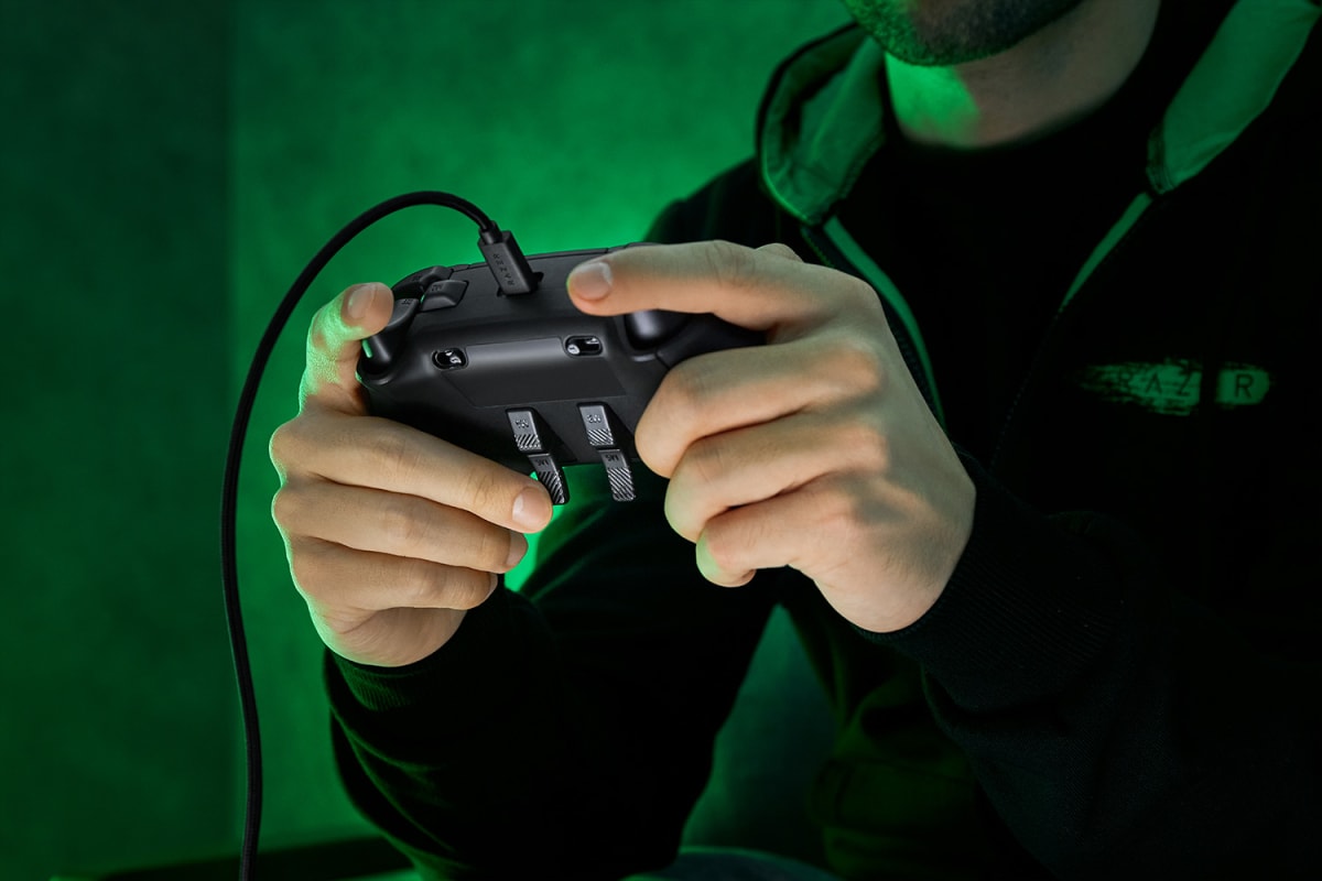 MANDO ALAMBRICO RAZER WOLVERINE V2 BLACK PARA XBOX ONE PC (RZ06-03560100-R3U1)4