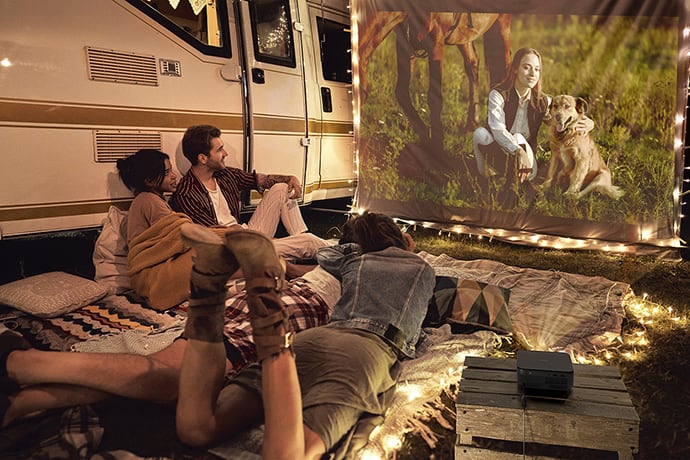 PROYECTOR EPSON SMART PORTATIL LIFESTUDIO POP EF-61 FULL HD BEIGE ROSADO ( V11HB72221) (NT3)8