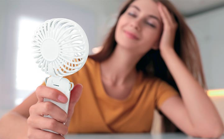 VENTILADOR XTECH XTA-900 MINI REGARGABLE (XTA-900) (NT3)3