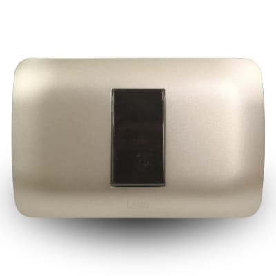 INTERRUPTOR CAFE/TITANIO ARMADO SIMPLE LEXO
